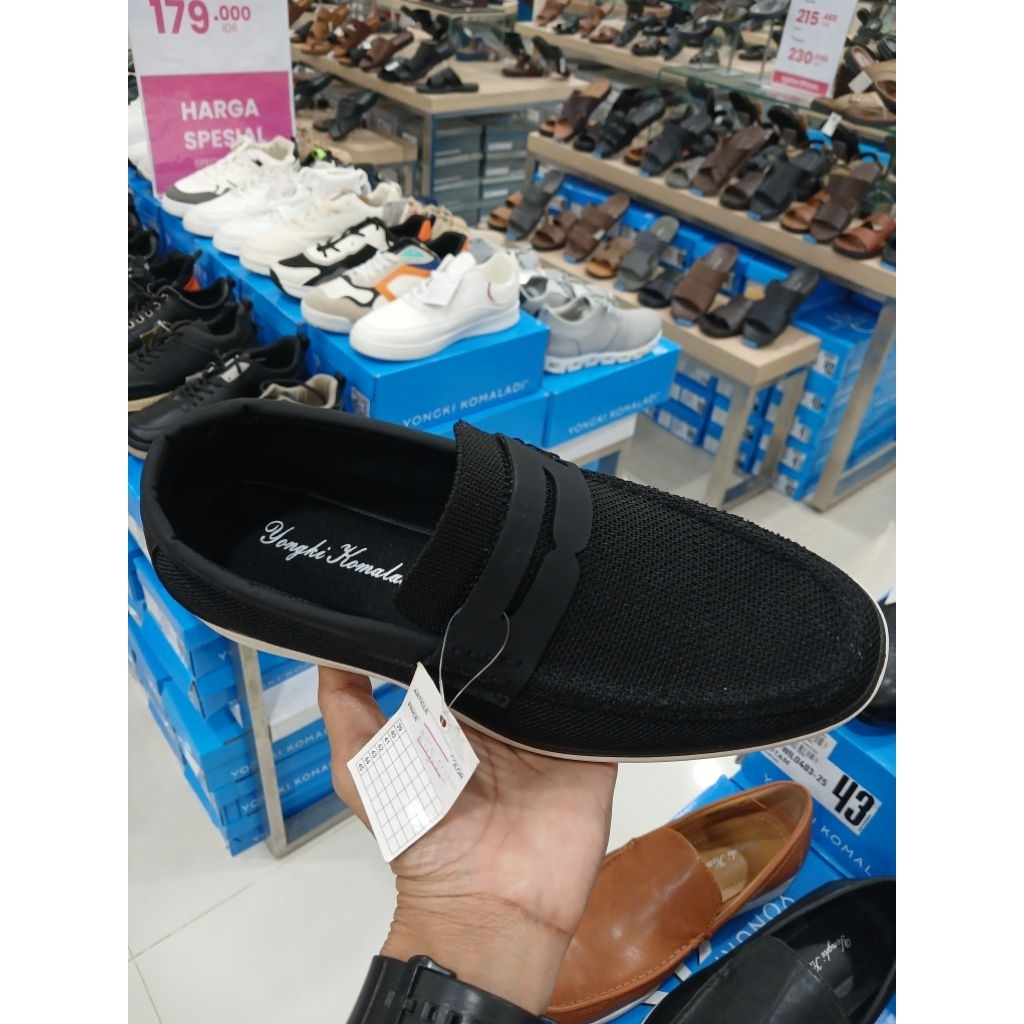 Sepatu Moccasin Yongki komaladi size 39-45