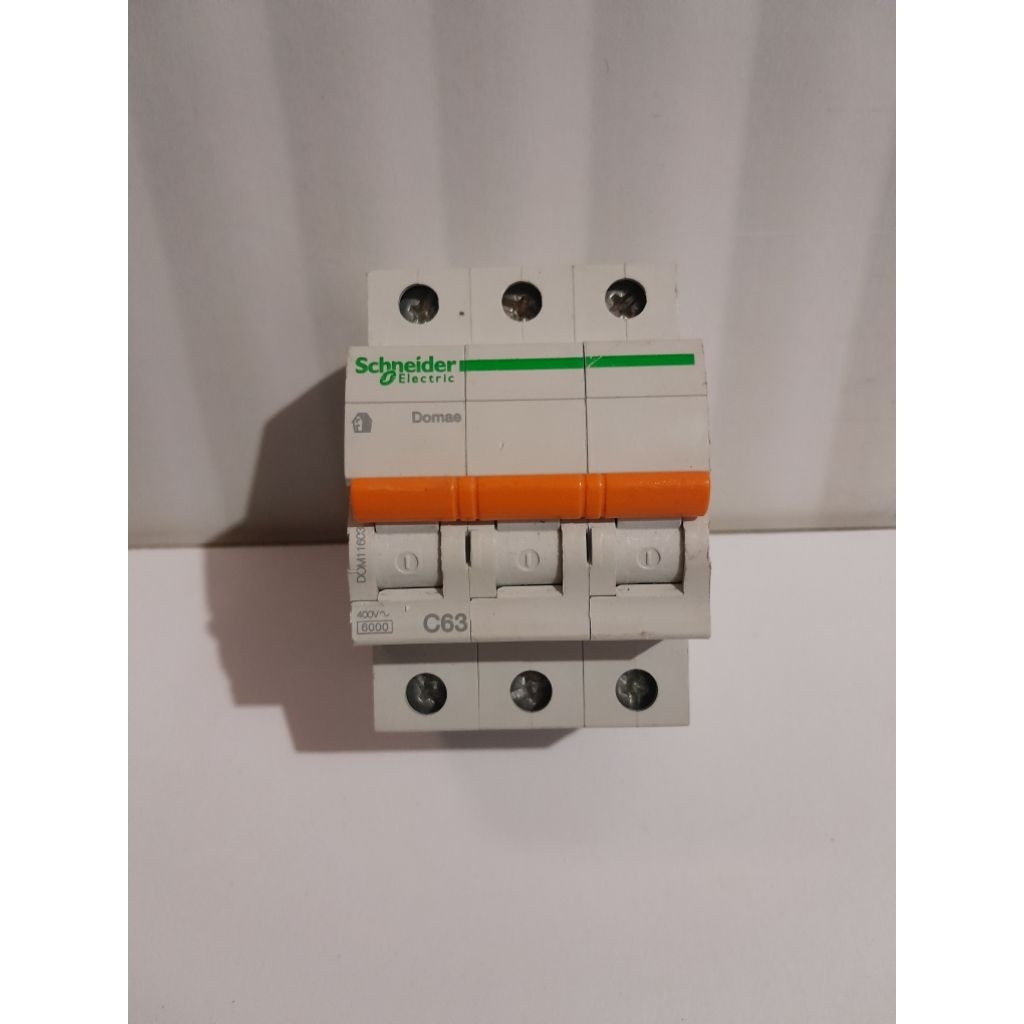 MCB schneider 3 phase DOMAE ORIGINAL
