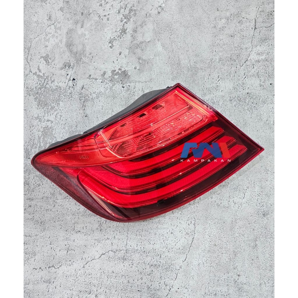 Lampu Belakang Stop Lamp Kiri BMW F10 LCI