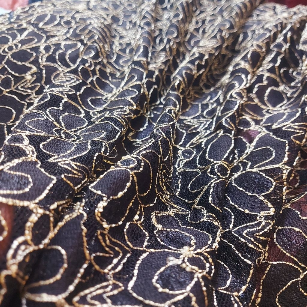 kain brokat katun premium  - kain brokat luxury  - kain brokat tulang ( hitam Gold) AT