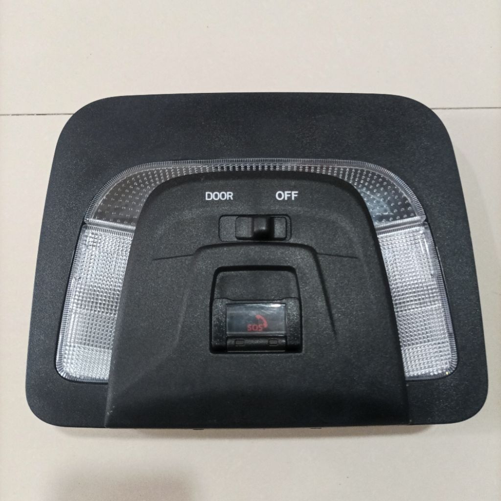 LAMPU PLAFON TOYOTA INNOVA ZENIX TYPE V ORIGINAL