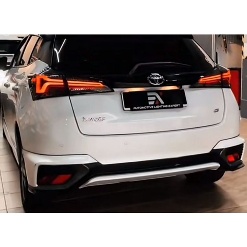 (Riau) Stop lamp Lampu Belakang All New Yaris  Logo GR Style Smoke  Wellcome Light Sen