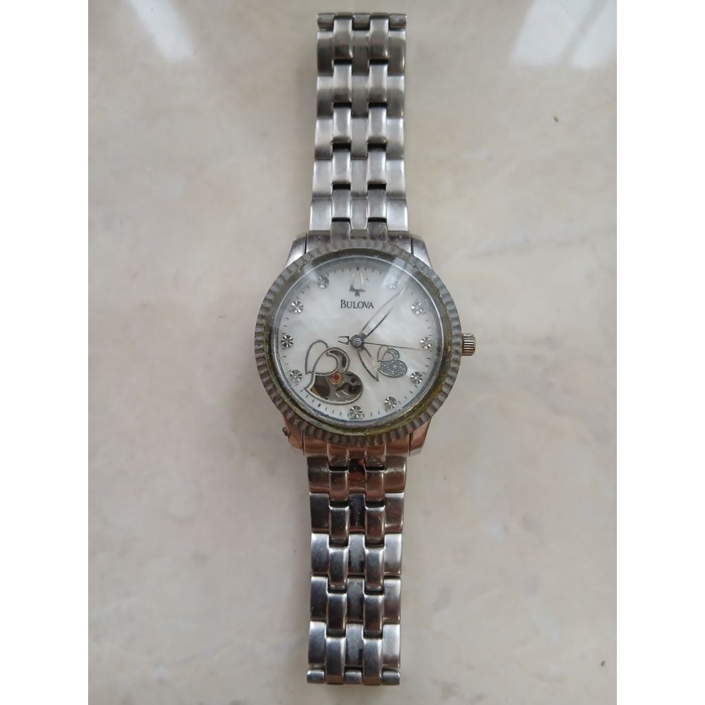 Jam Vintage Bulova Asli Pergerakan Otomatis Model Langka