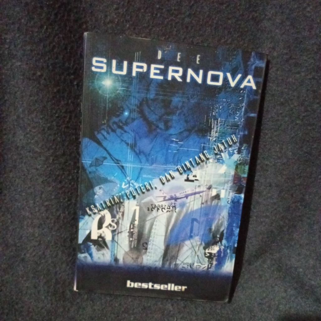 BUKU SUPERNOVA - DEE