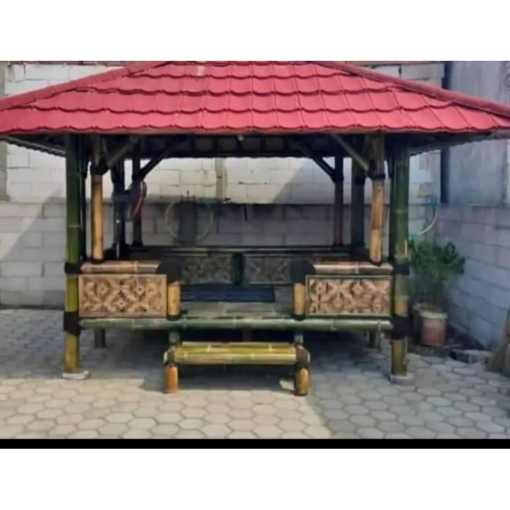 saung bambu gazebo siap huni ukuran 3x2m atap injuk dan metal