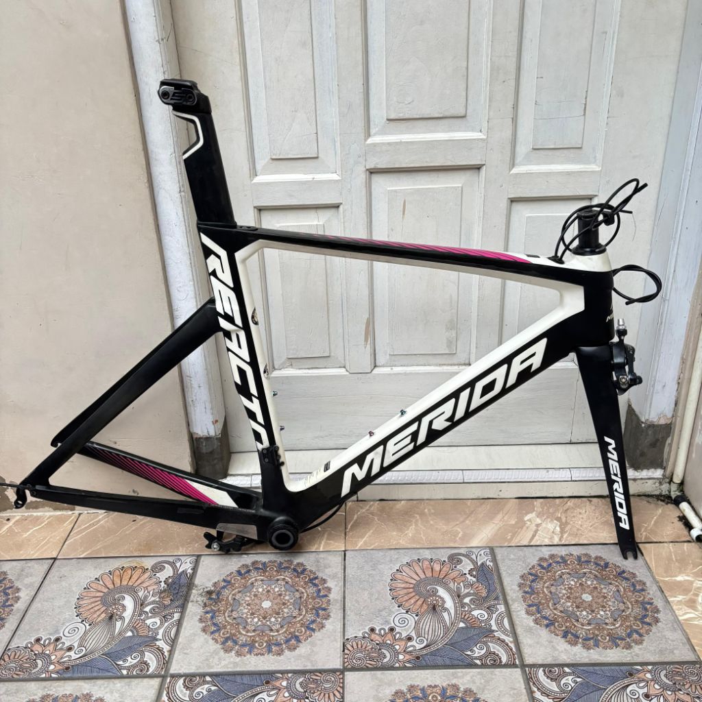 Merida Reacto 4000 carbon size S/M frameset Sepeda roadbike balap 700c rimbrake direct mount