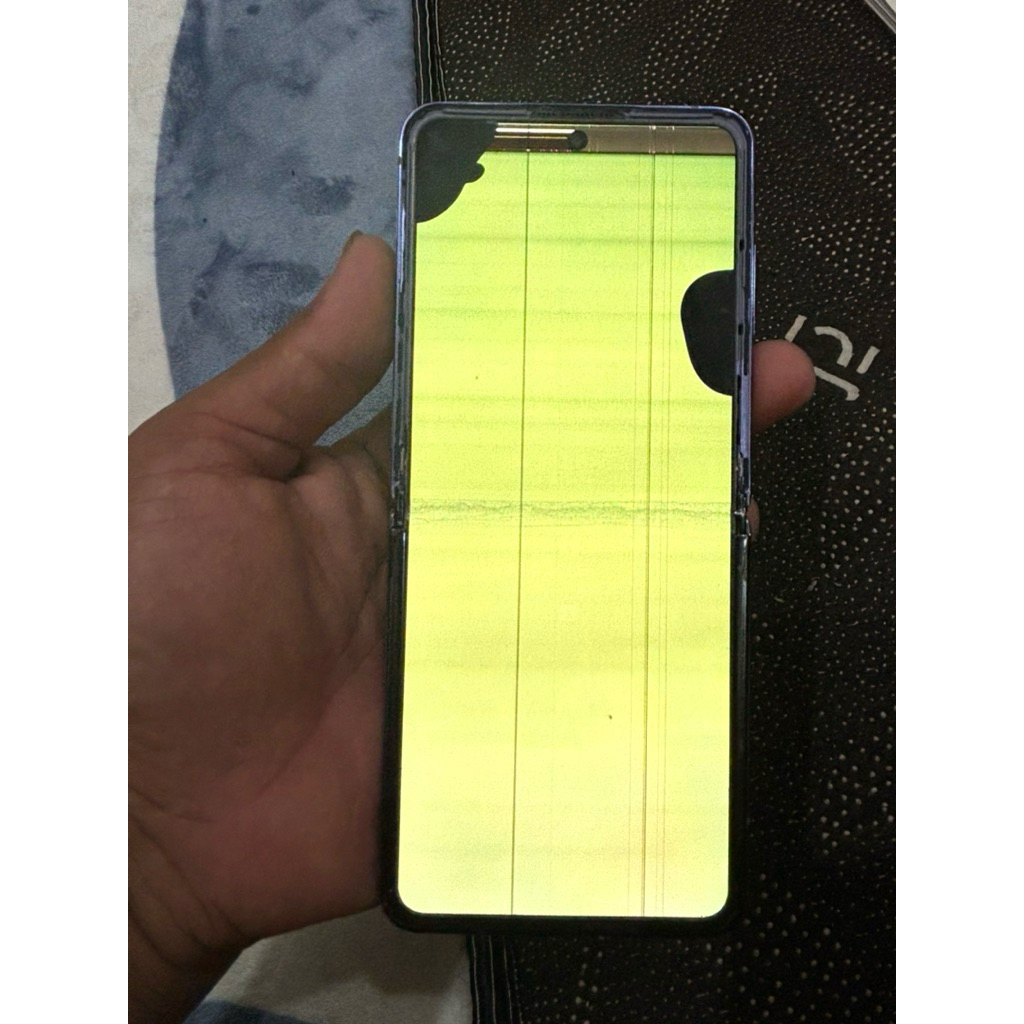 SAMSUNG FLIP 1 RAM 8/128 minus LCD