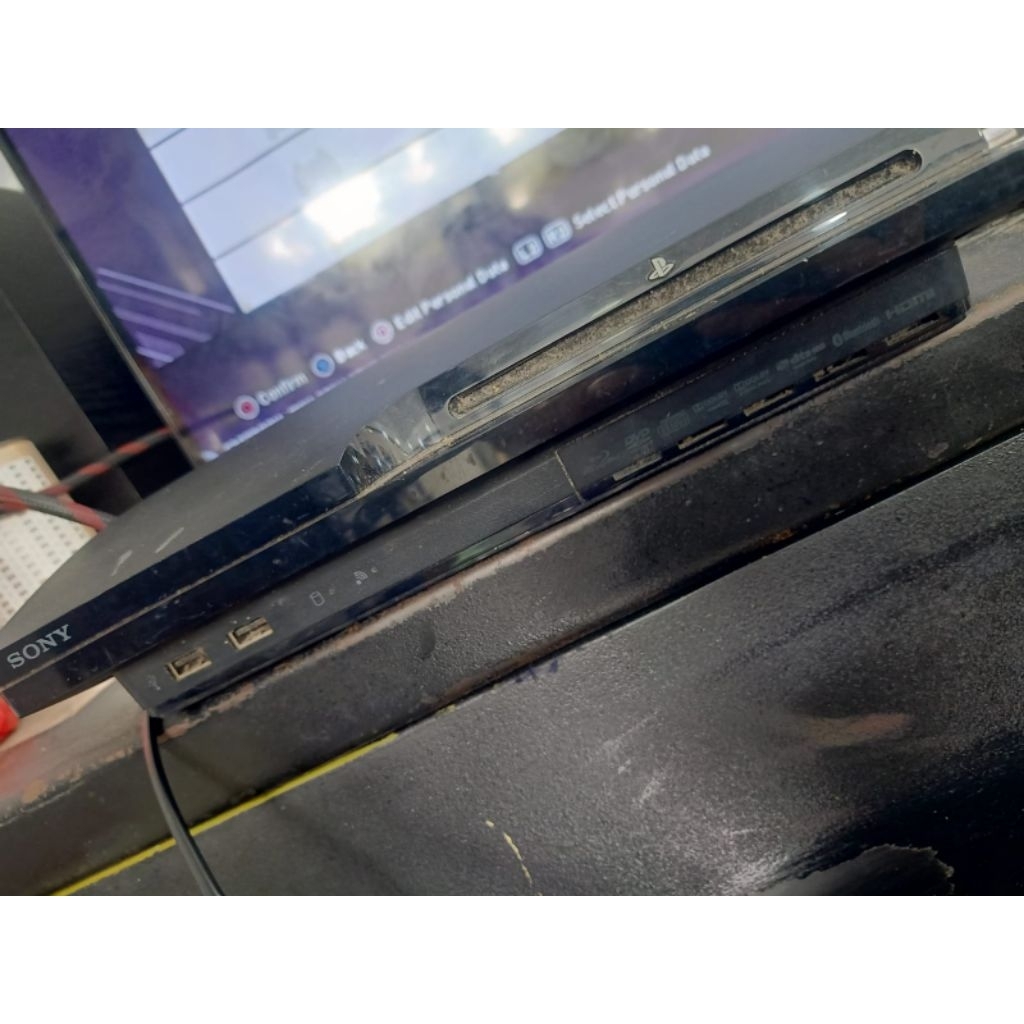 Ps 3 super slim 250 GB seri 2000
