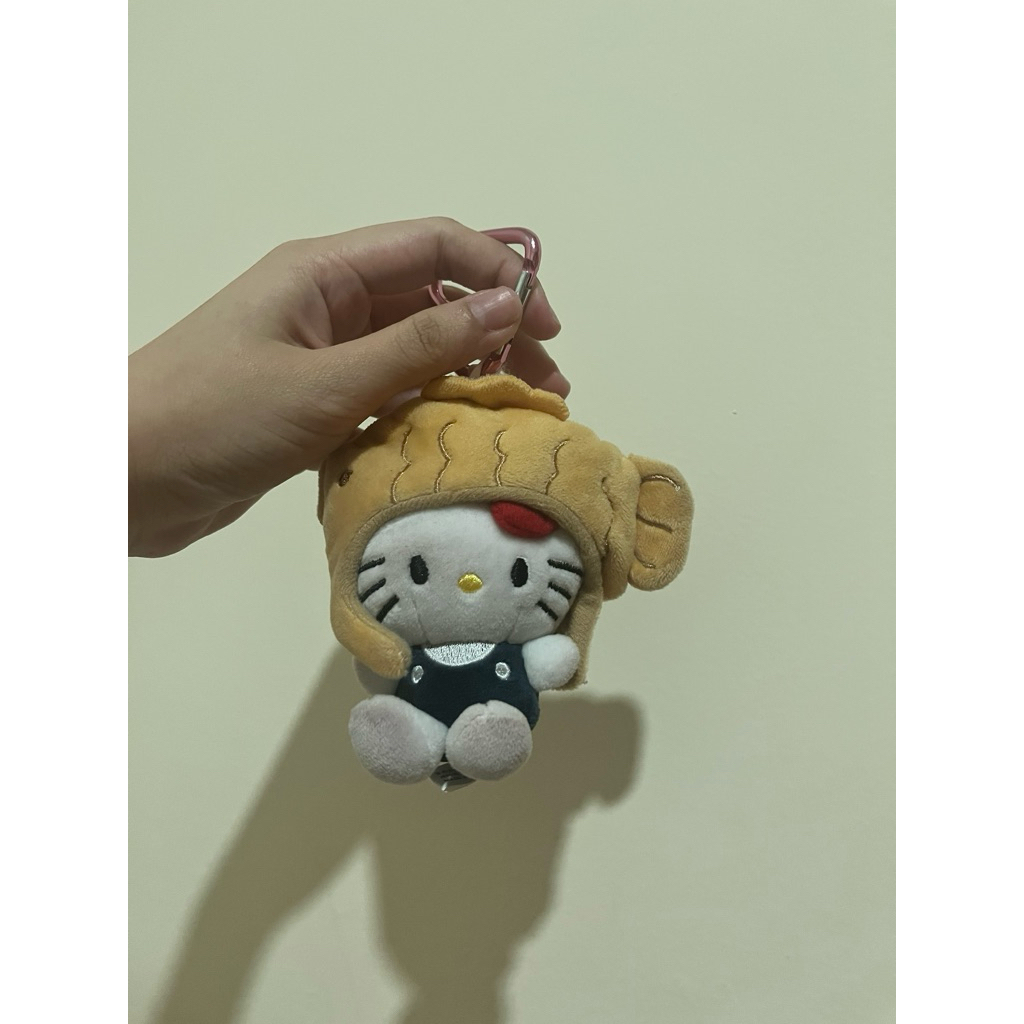 preloved sanrio hello kitty bag charm ori jepang jogja