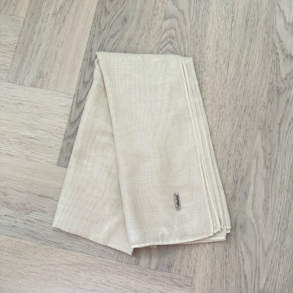 Preloved Alisha Hijab Segiempat Paris Japan Ultima warna Birch
