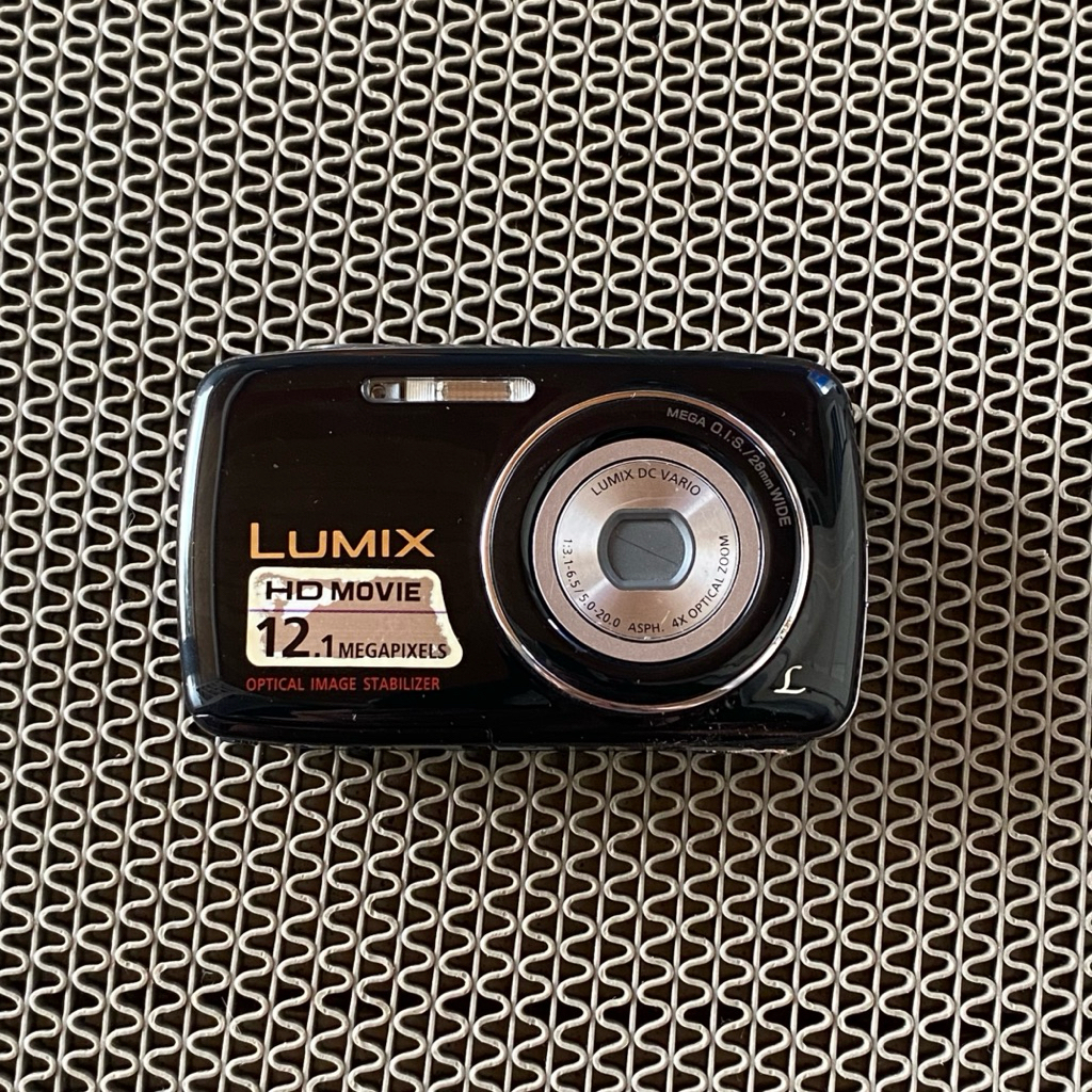 Digital Camera panasonic lumix dmc-s1