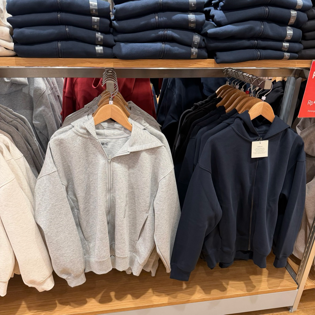 [PENAWARAN TERBATAS 3-9 Juli] jaket sweat hoodie risleting oversized uniqlo C