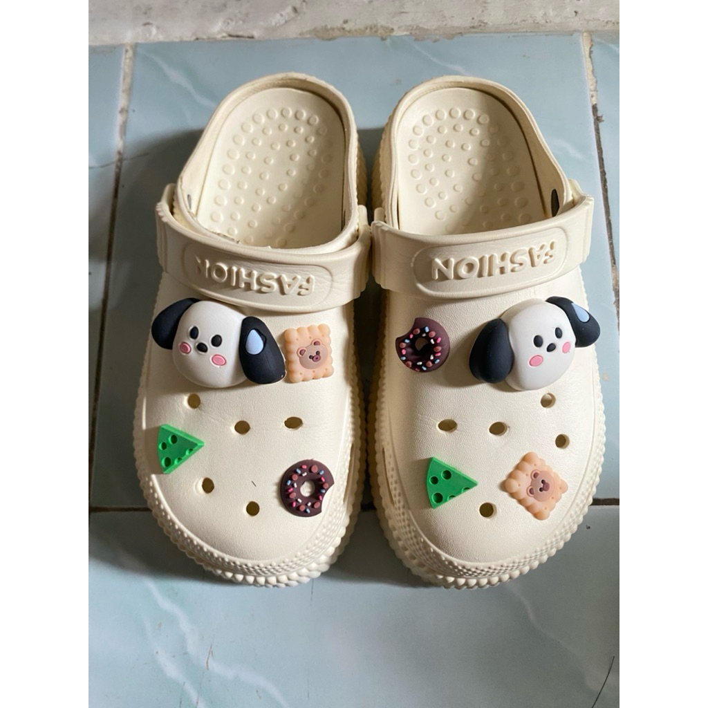 PRELOVED Sandal Crocs Sandal Slop Wanita Sadal Baim Wanita Anti-selip