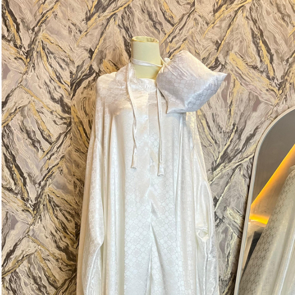 Mukena Silk Jacquard Premium Putih – Mukena Wanita All Size Adem Elegan