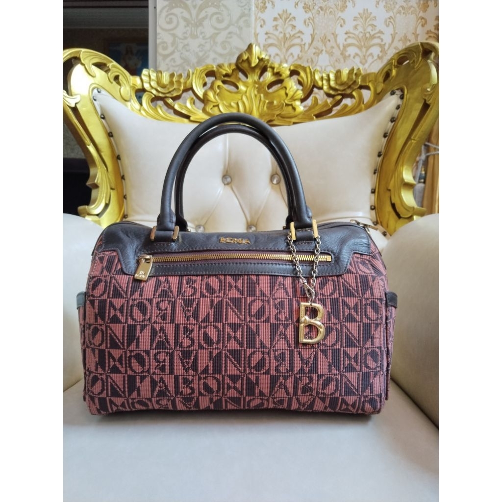 Tas BONIA bekas pemakaian, second seken preloved