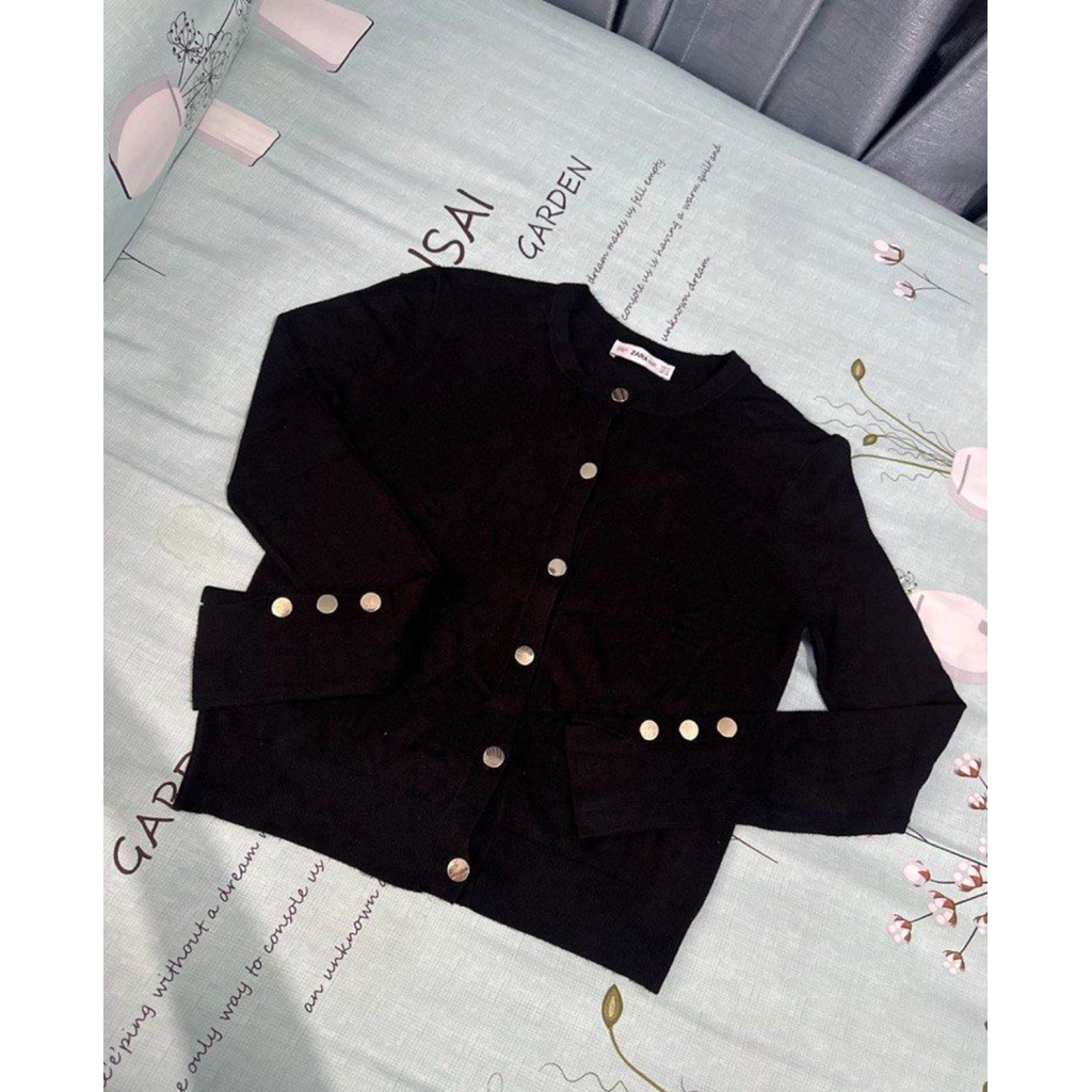 ZARA KNIT CARDI GOLD BUTTON S preloved