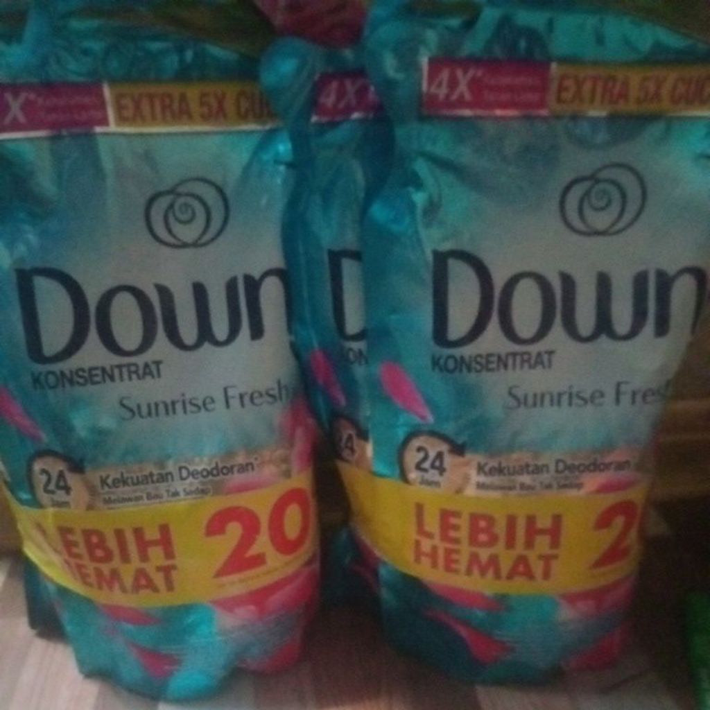 pewangi downy exp Agustus 2026 ukuran besar 950ml harga cuma 20000