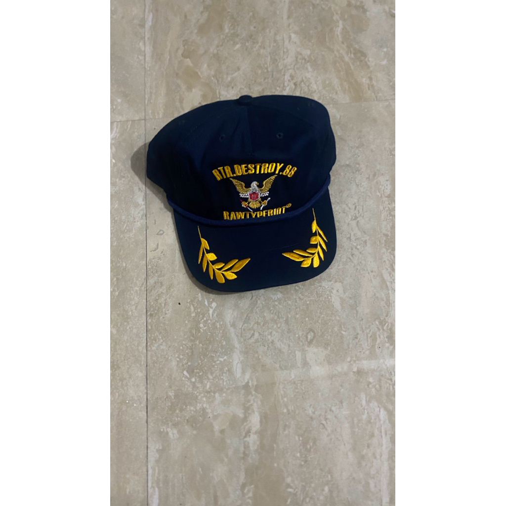 Topi Rawtype Riot