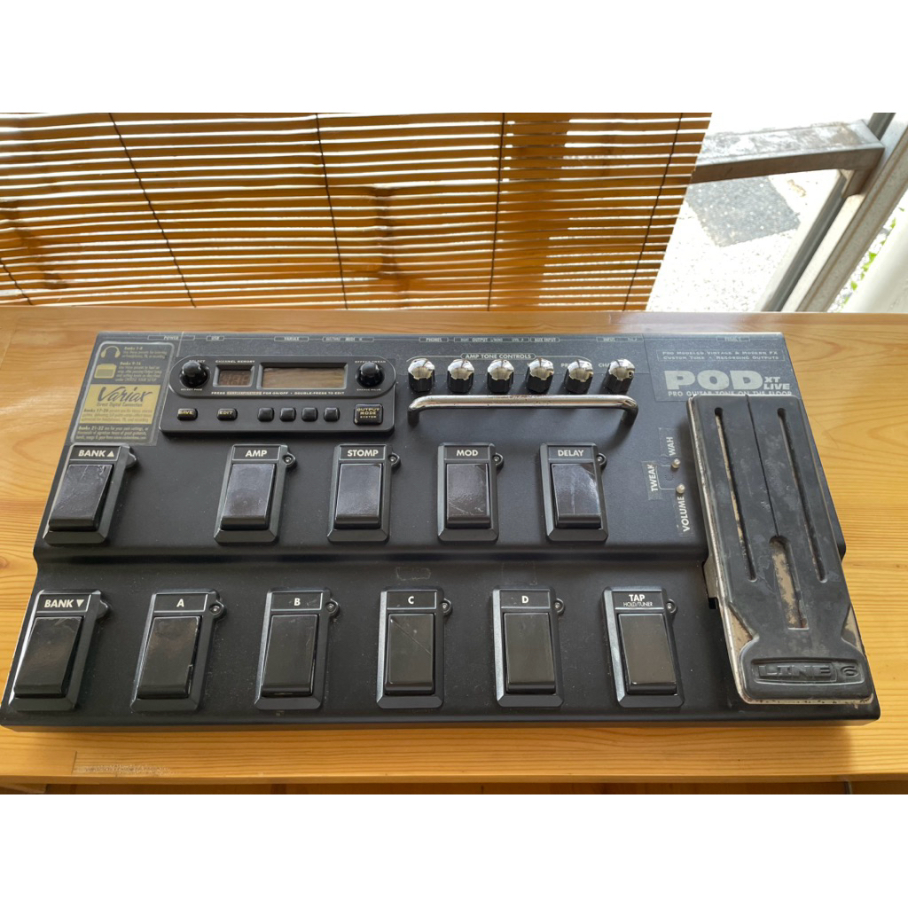line 6 POD xt live + gigbag