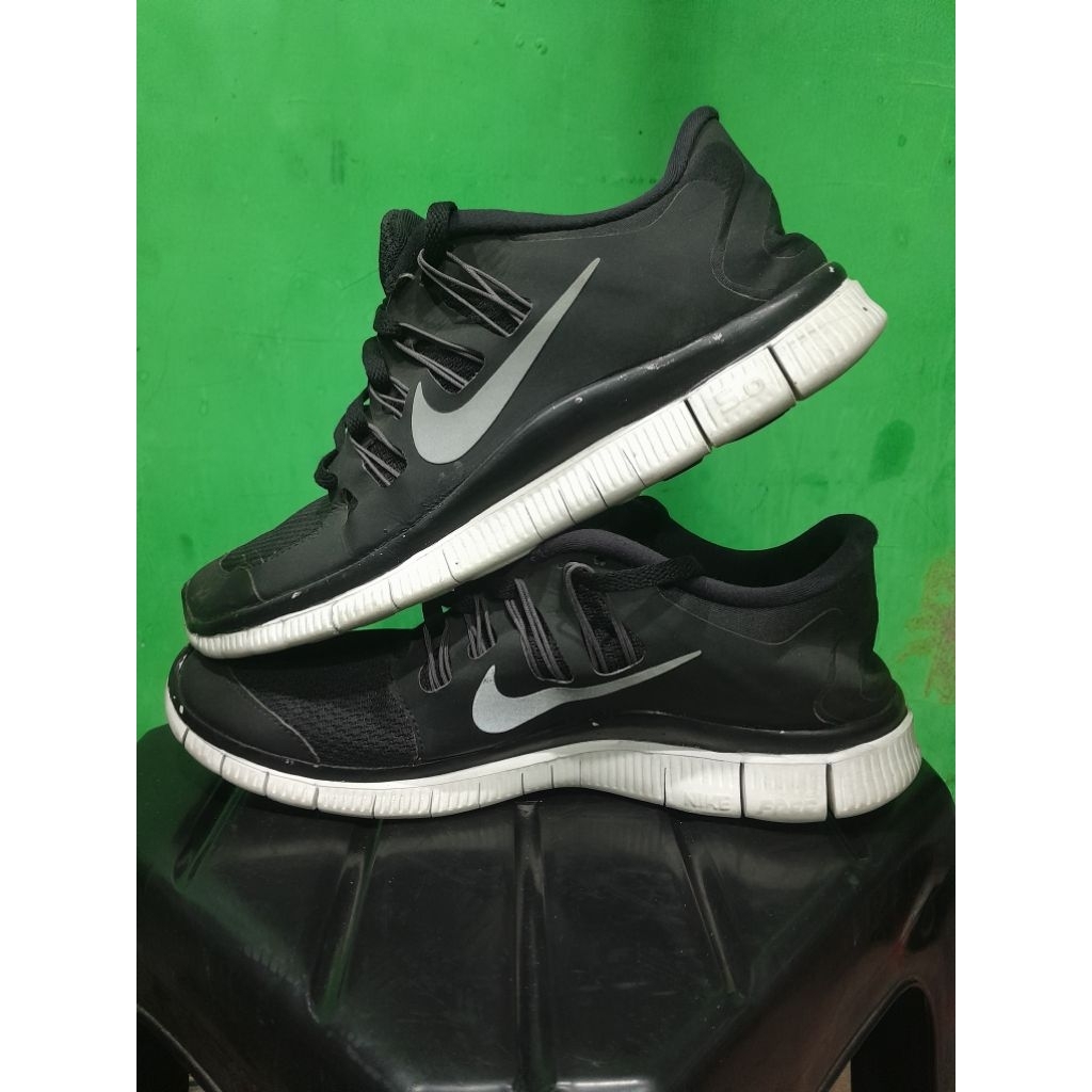 Nike Free Run Black White Size 40