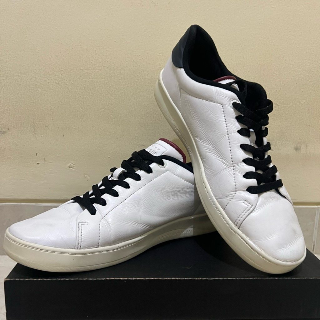 Sepatu Casual TOMMY HILFIGER Size 43