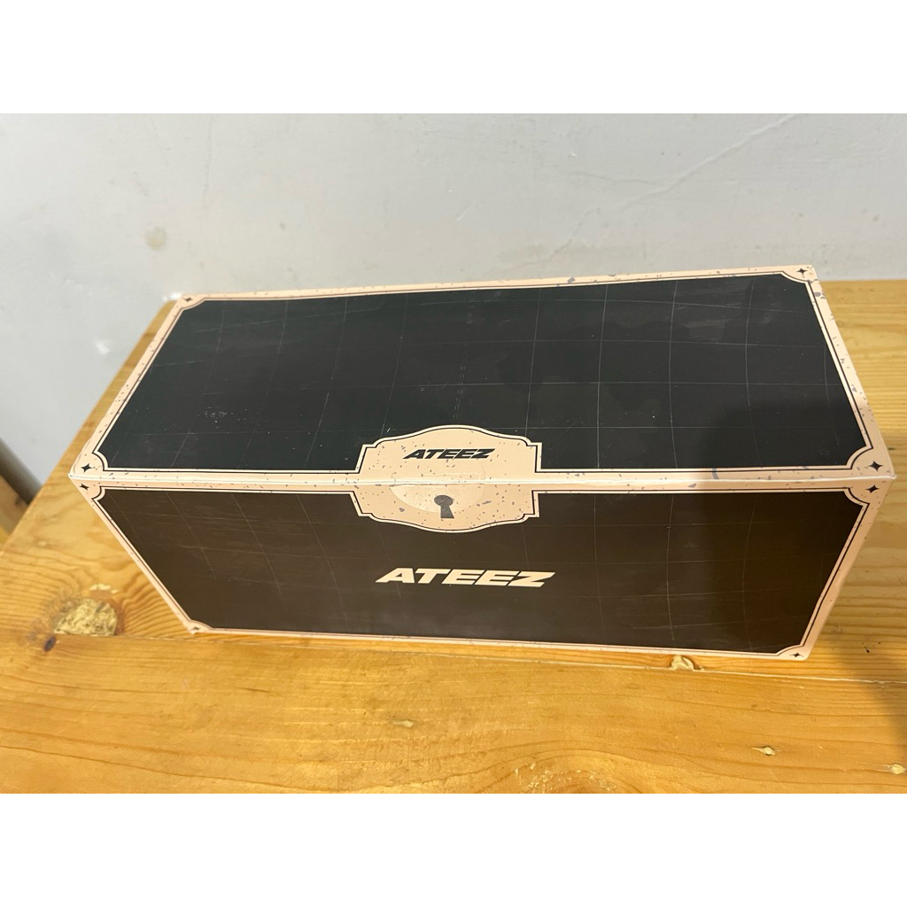 ATEEZ Official Light Stick Ver.2 (Lightiny) + Photocard