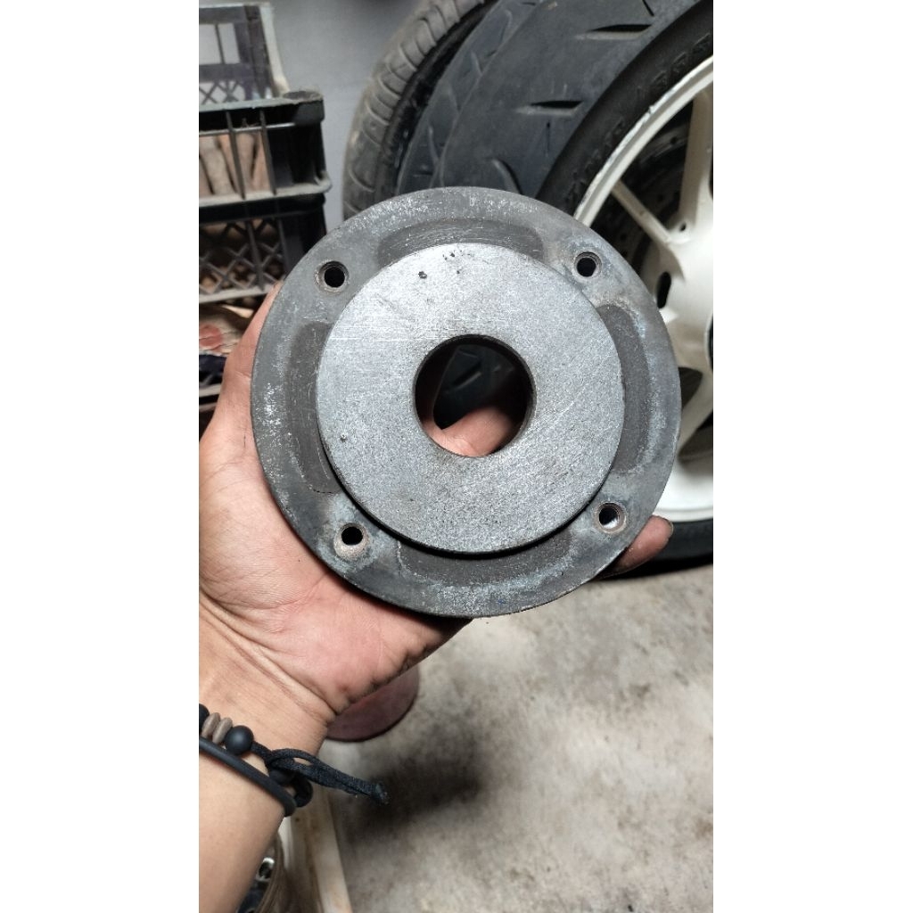 PLENDES/ADAFTOR DISC UPGRADE CAKRAM BELAKANG VIXION OLD