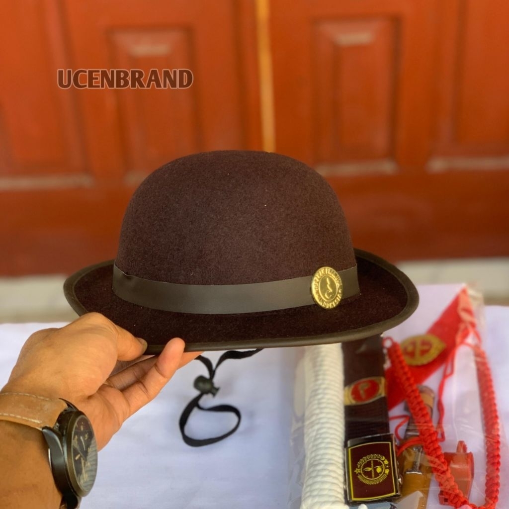 Atribut perlengkapan pramuka lengkap laki laki perempuan SD SMP SMA