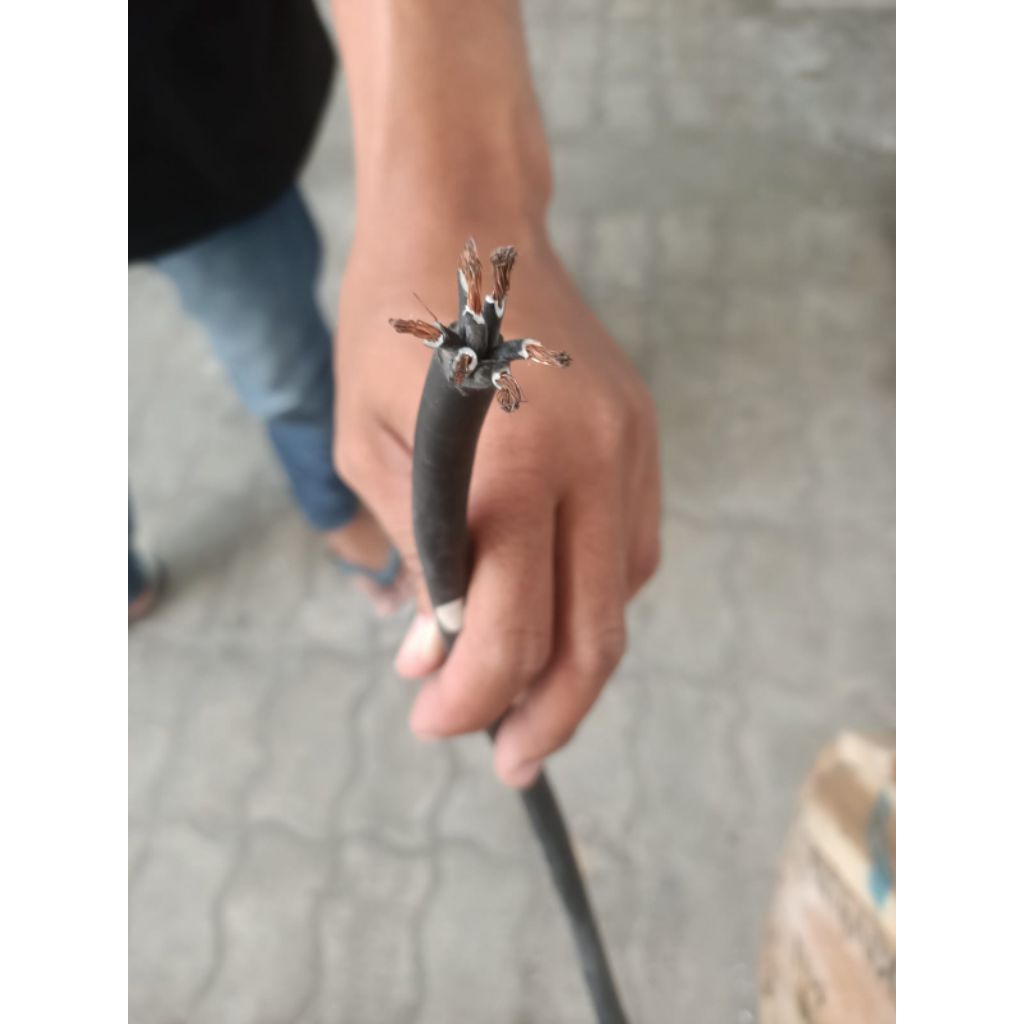 Kabel Serabut NYYHY 7 x 1,5 SUPREME mtr