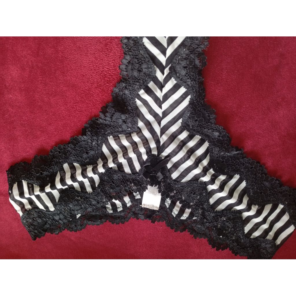 victoria secret cheeky panty size S