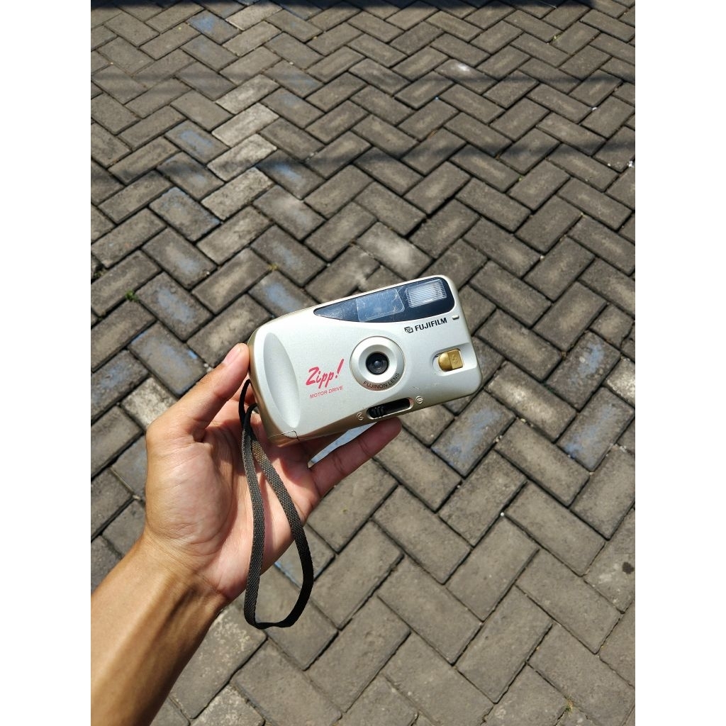 Kamera Analog 35mm Fujifilm Zipp