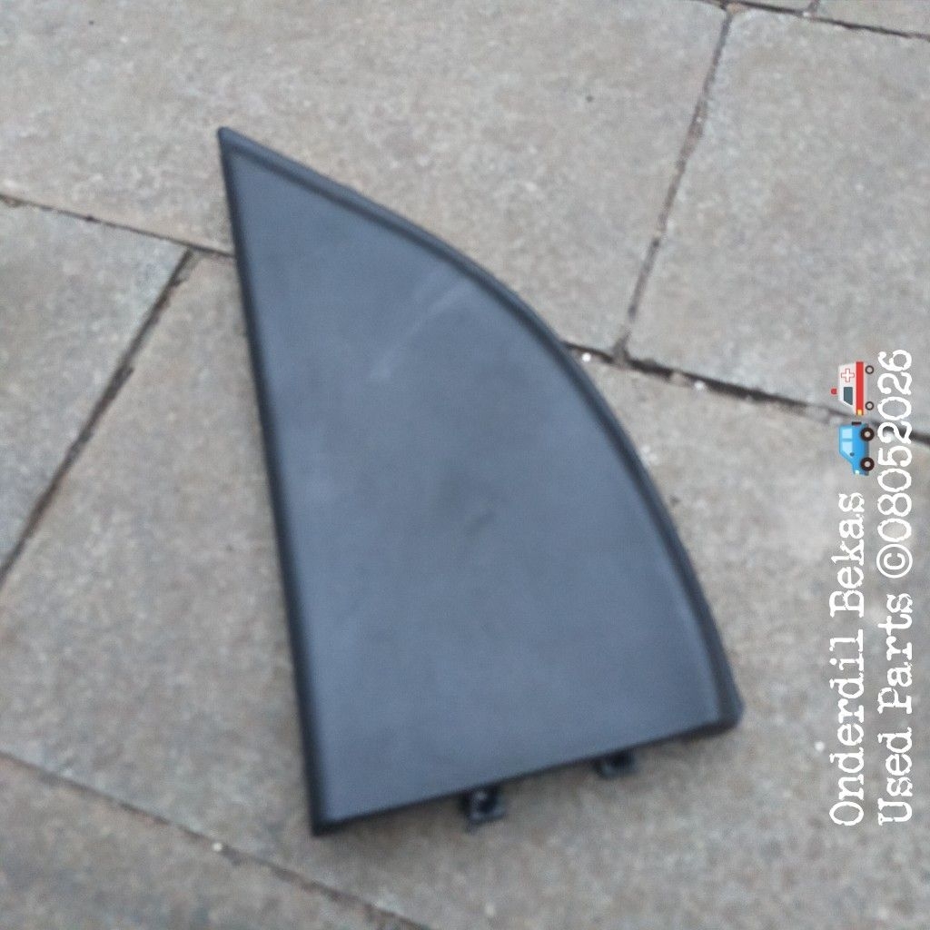 garnish trim cover inner spion kiri hyundai Getz
