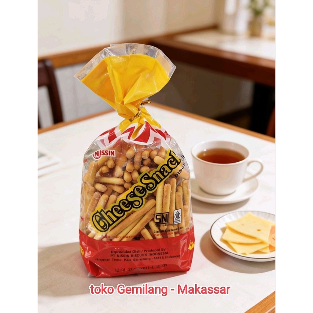 Nissin Cheese Snack Biskuit 150 gram, camilan biskuit rasa keju, asin, gurih dan nikmat.