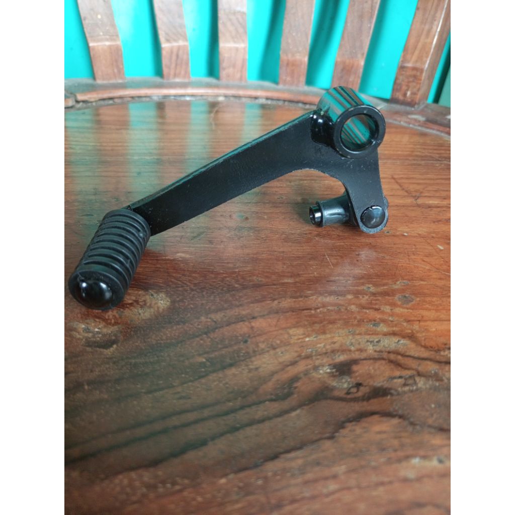 pedal kutikan operan gigi Honda cbr 150 250