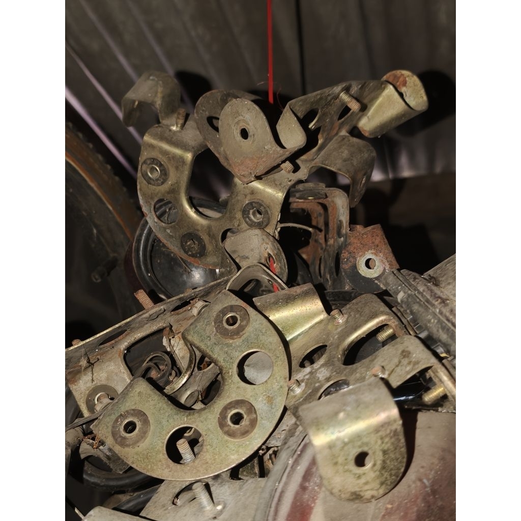 Breket spakbor dan breket lampu rem Thunder 125
