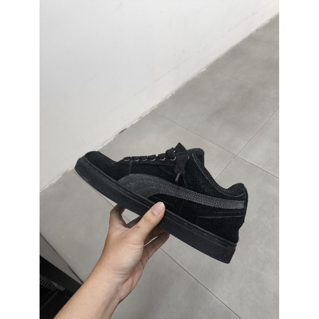 Sepatu Gendut