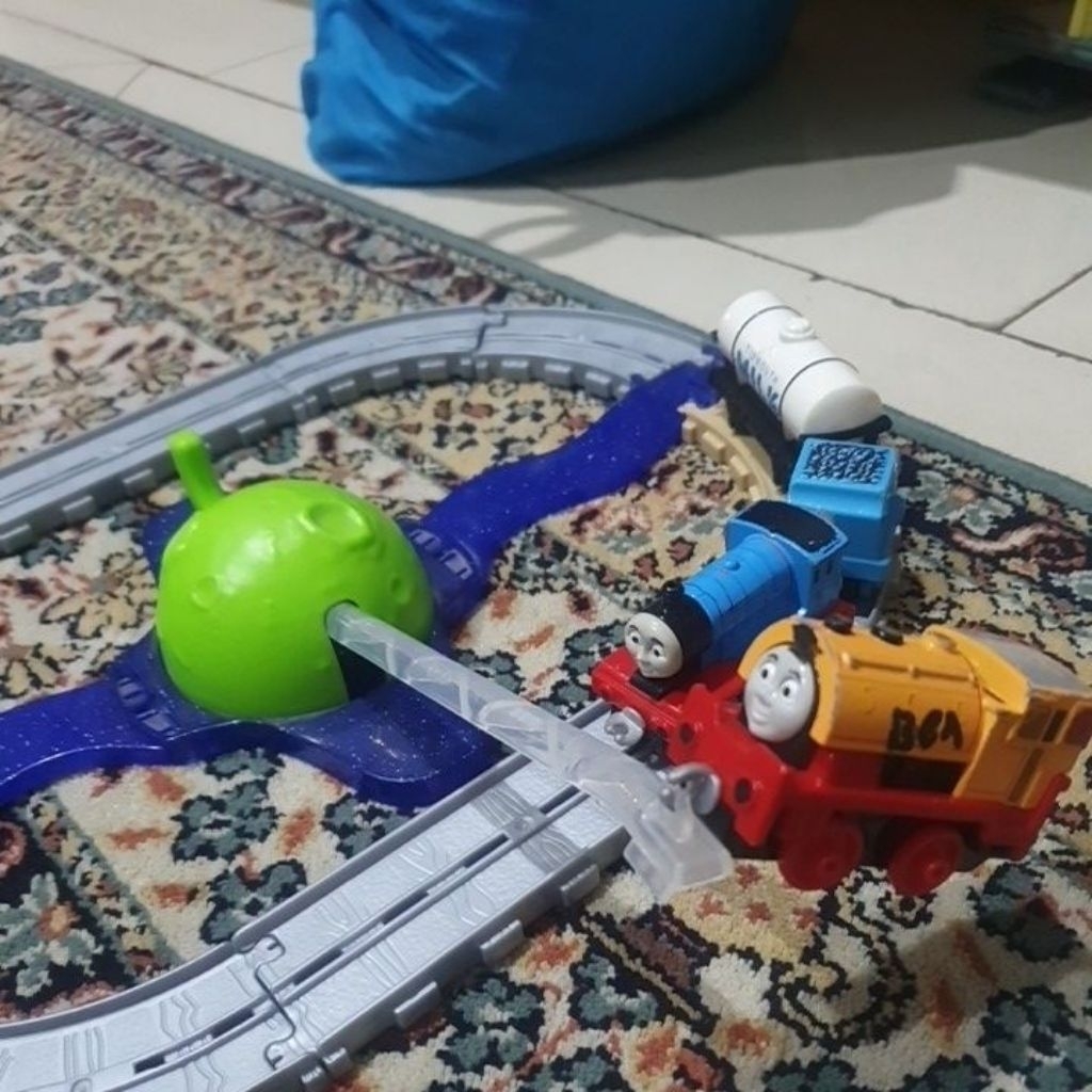 *PRELOVED* Space Mission Flying Adventures Thomas