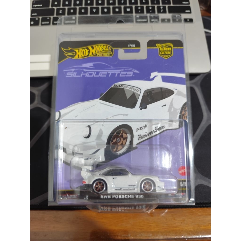 Hot Wheels Porsche 930 RWB