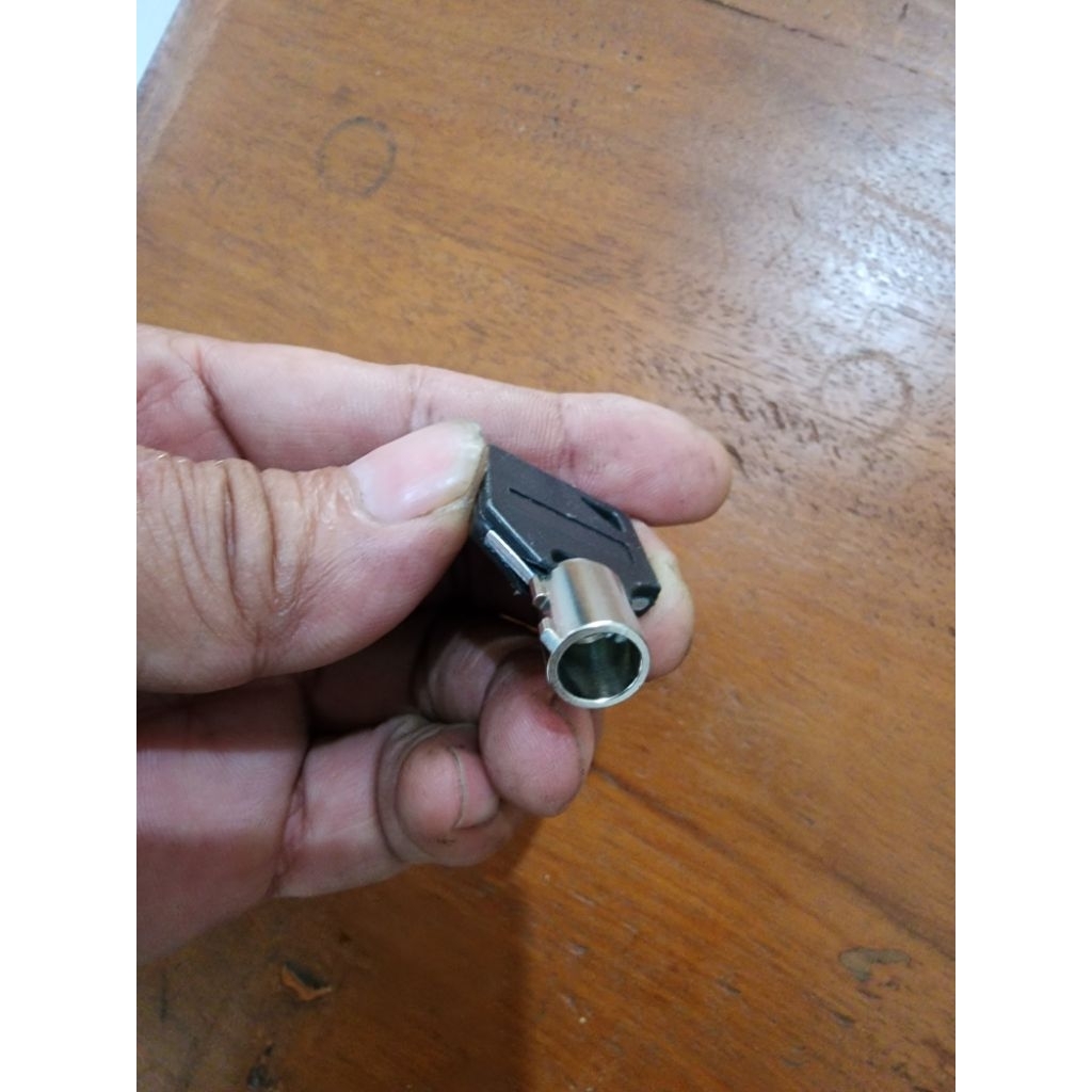 Bahan kunci dindong brangkas