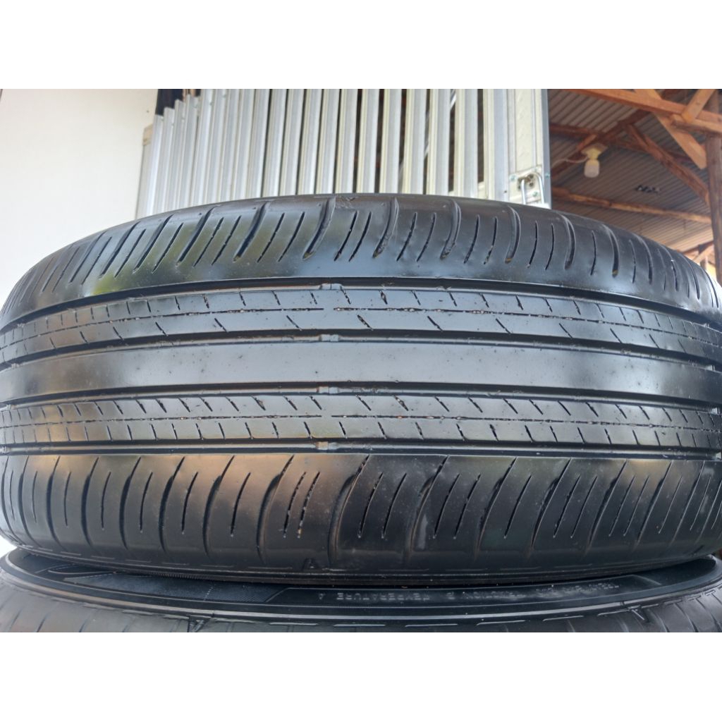 BAN 215 60 R17 DUNLOP ENASAVE