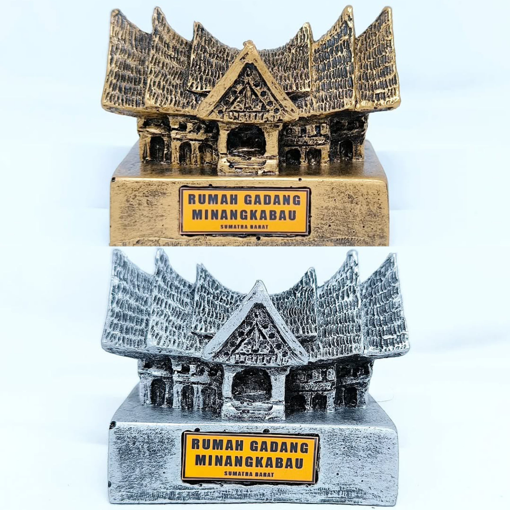 Miniatur Pajangan Rumah Adat Gadang Minangkabau Sumatra Barat Indonesia