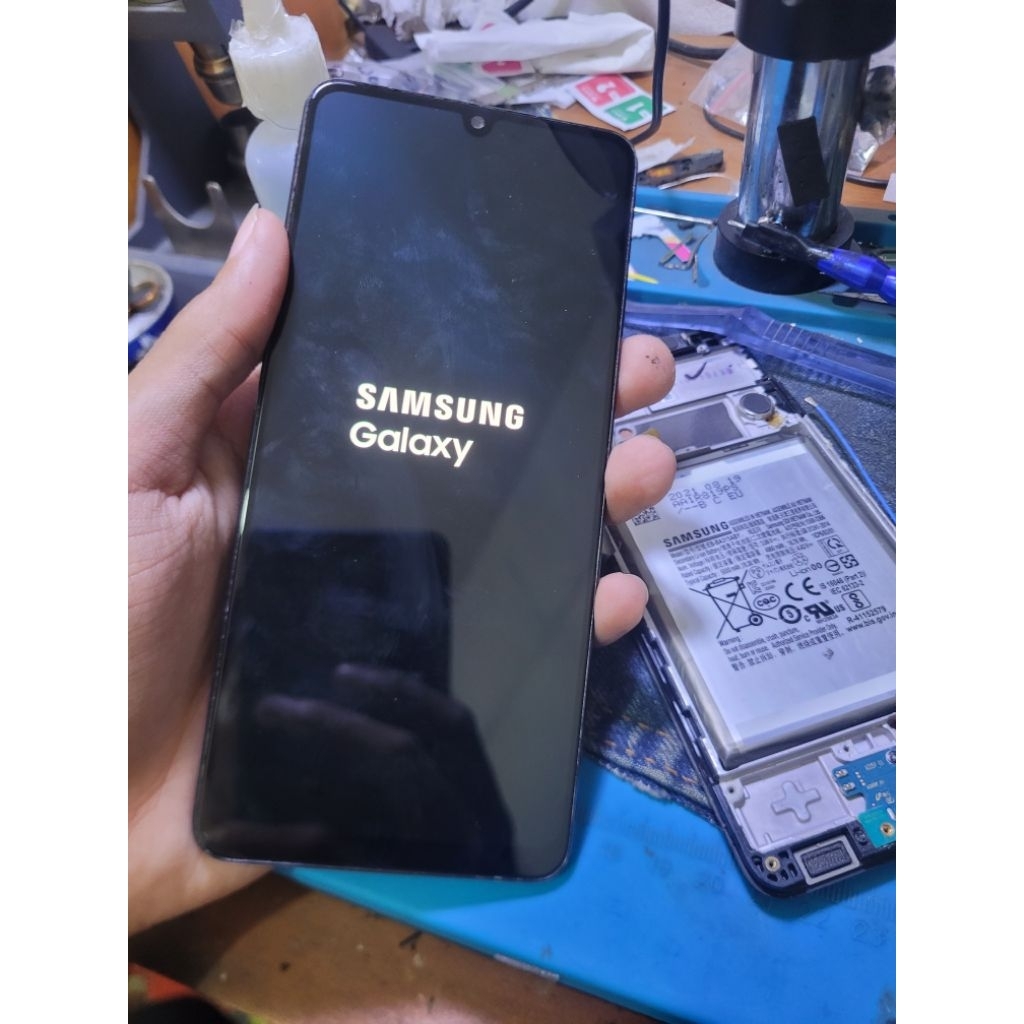 LCD SAMSUNG A22 4G ORI NORMAL COPOTAN MULUS KINYIS-KINYIS 99%