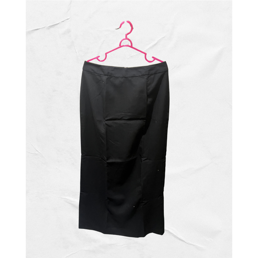 The Executive Fitted Basic Maxi Skirt Black [Preloved]
