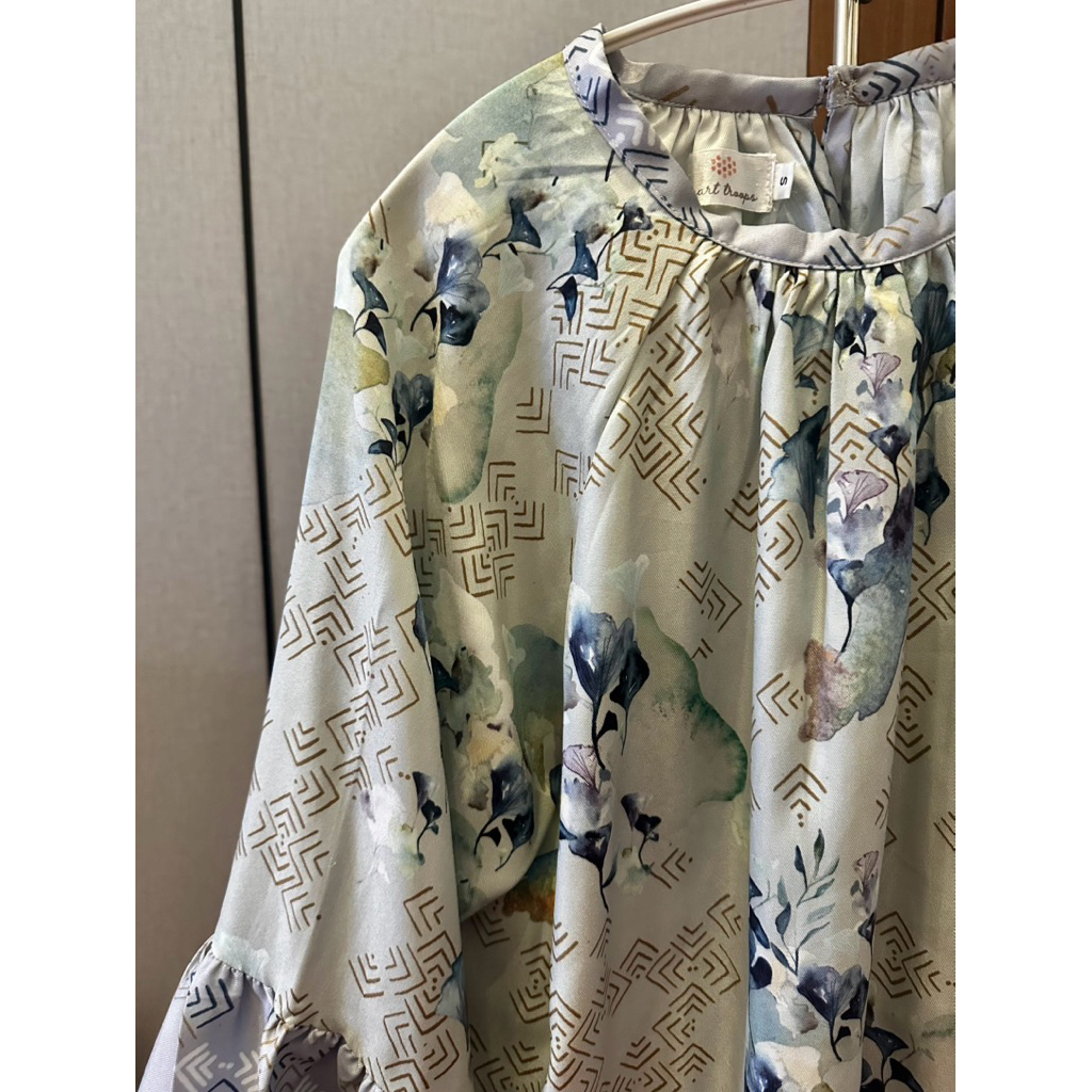PRELOVED HEART TROOPS BLOUSE