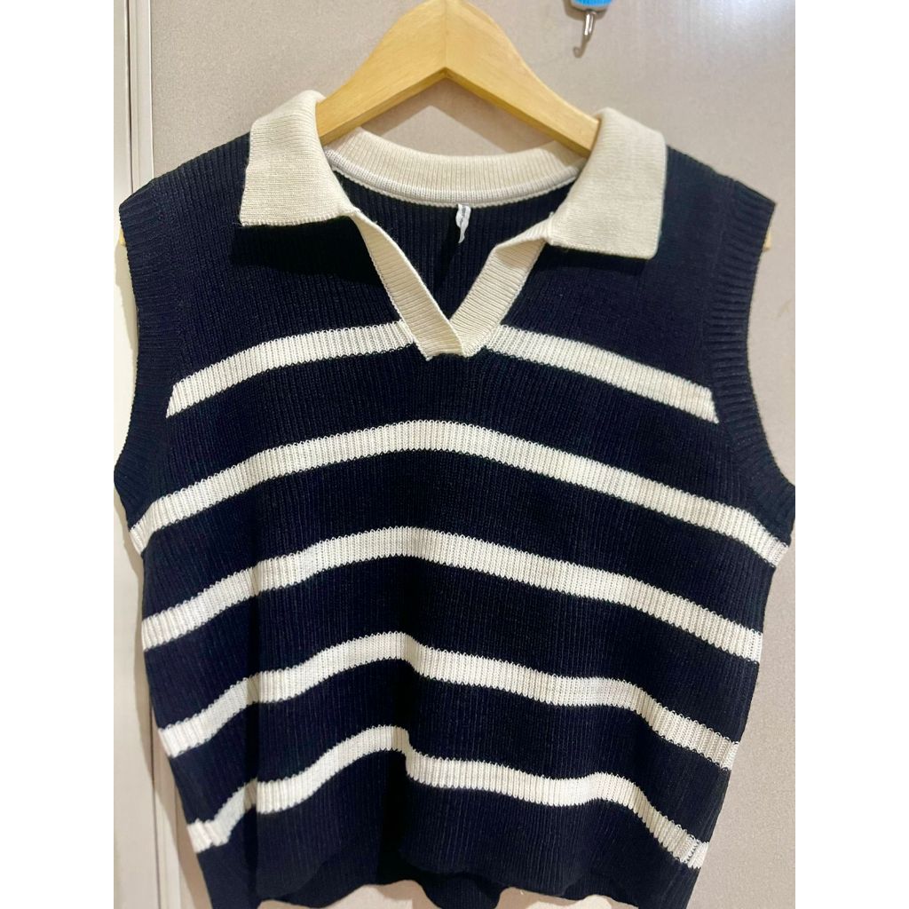 Colorbox Stripe Knit Vest Size XL - Preloved