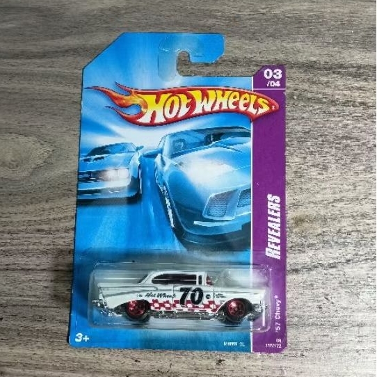 hot wheels 57 Chevy bel air revealers open hood