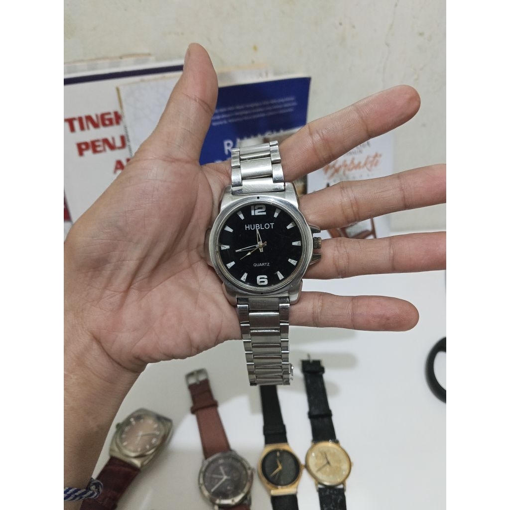 Jam Tangan Hublot Quartz Pria Stainless Black Dial Casual Sporty