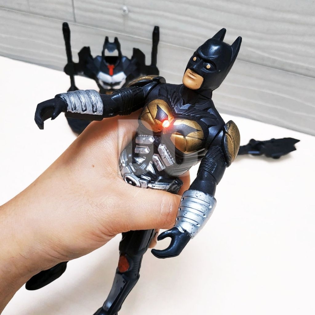 MAINAN ACTION FIGURE BATMAN ROBOT BATMAN SENJATA