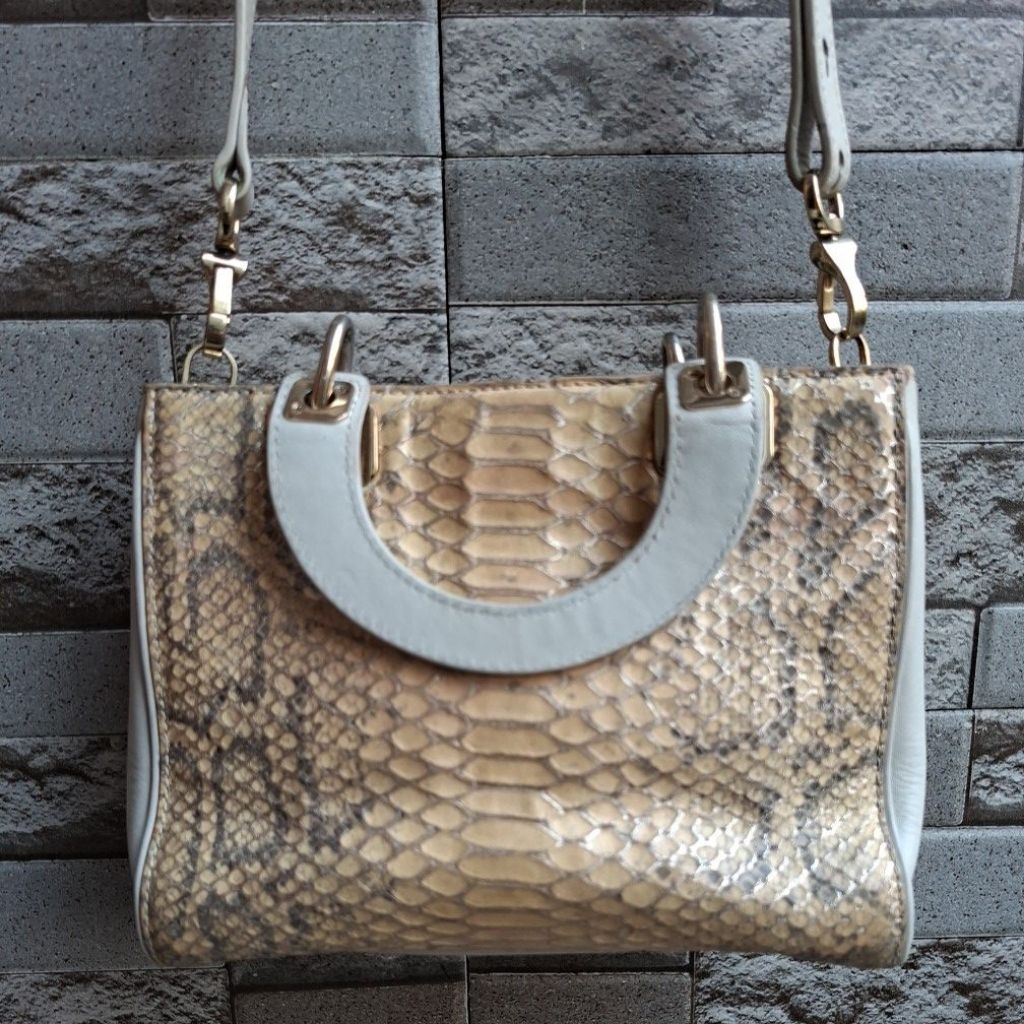 Dissona Tas Pesta, Tas Tenteng dan Sling Kulit Sapi Asli Motif Ular