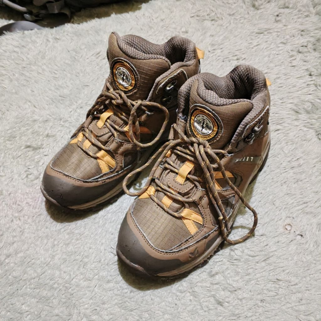 sepatu gunung outdoor MILLET size 40 insole 25 cm